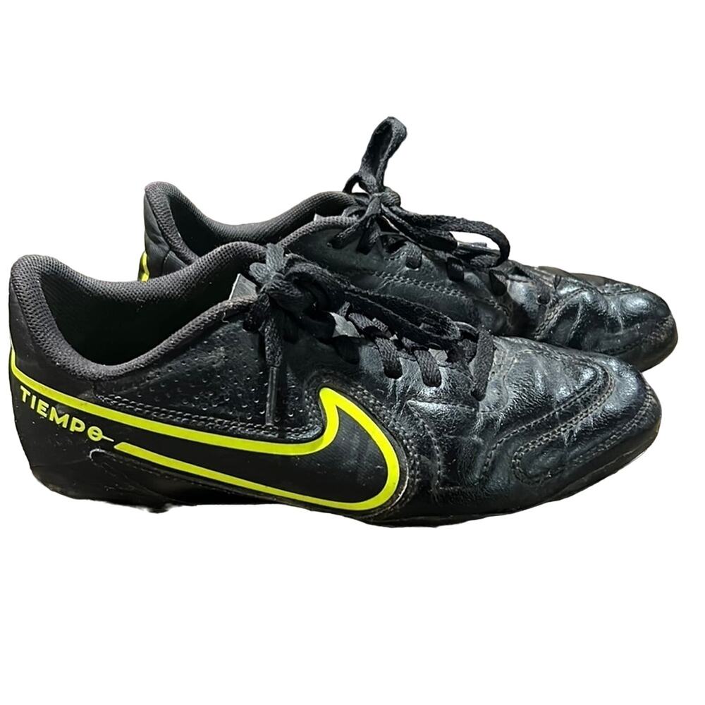 Nike Tiempo Soccer Cleats Shoes size 4 Youth Black Green